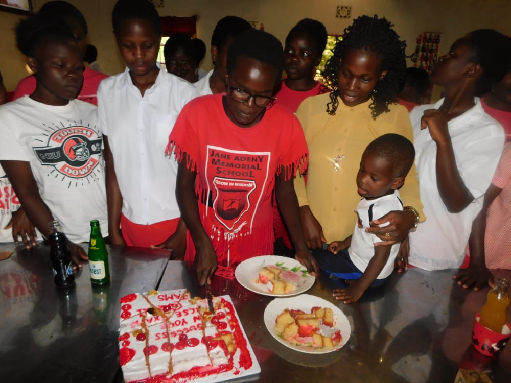 Former JAMS Principal returns to give KCSE candidates a party
